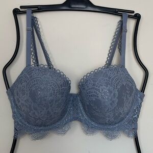 Victoria’s Secret Lace Bra Women’s Size 32DDD Underwire Lined